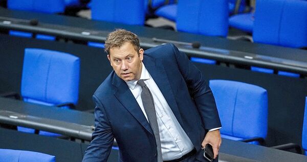 Hofft auf Steuereinnahmen, aber auch auf gesundheitliche Effekte: Finanzminister Lars Klingbeil. Hofft auf Steuereinnahmen, aber auch auf gesundheitliche Effekte: Finanzminister Lars Klingbeil.