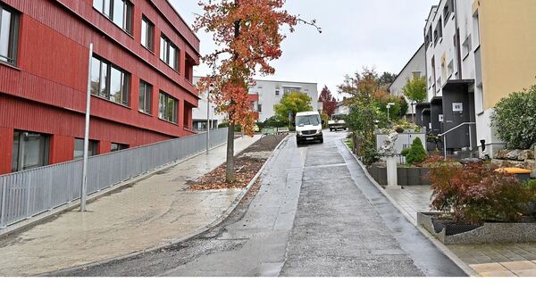 Der Betrieb an der neuen Gründelbachschule soll nach den Herbstferien starten. Dann soll auch der viermonatige Schuhlstraßen-Ver Der Betrieb an der neuen Gründelbachschule soll nach den Herbstferien starten. Dann soll auch der viermonatige Schuhlstraßen-Versuch starten.