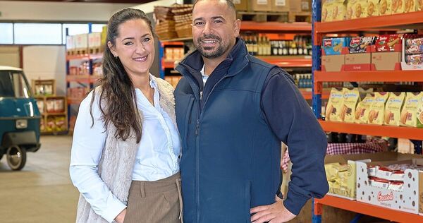 Cristina und Raid Ghabin vertreiben italienische Produkte von ausgewählten Herstellern. Ihre Lagerhalle in Kornwestheim wird bal Cristina und Raid Ghabin vertreiben italienische Produkte von ausgewählten Herstellern. Ihre Lagerhalle in Kornwestheim wird bald auch Einkaufslocation.