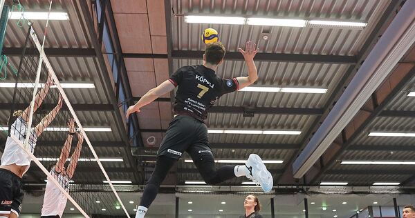Erfolgreich gespielt, Stimmung super: Die Barock Volleys sind mit ihrem Ligastart zufrieden. Erfolgreich gespielt, Stimmung super: Die Barock Volleys sind mit ihrem Ligastart zufrieden.