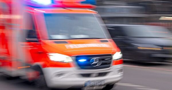 Ein 35-Jähriger wurde bei dem Unfall leicht verletzt. Ein 35-Jähriger wurde bei dem Unfall leicht verletzt.
