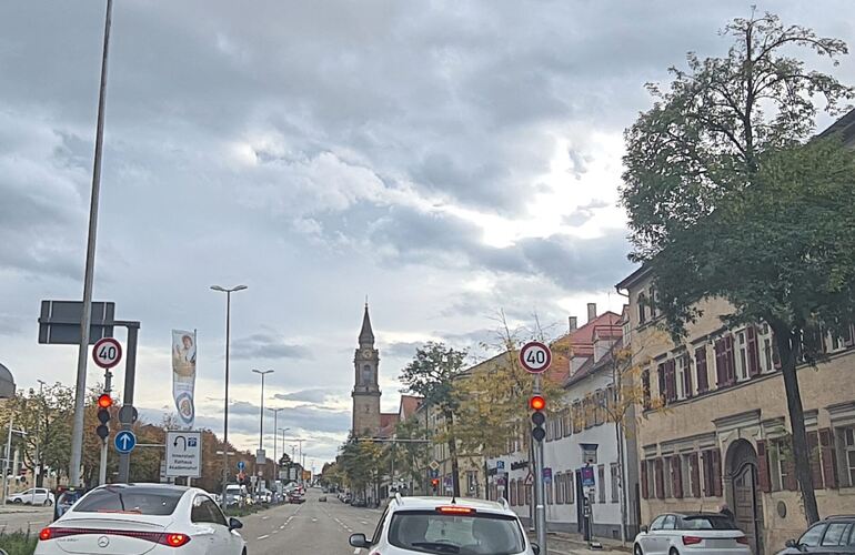 Sie leuchten wieder: die Ampeln an der B27 gen Süden. Sie leuchten wieder: die Ampeln an der B27 gen Süden.
