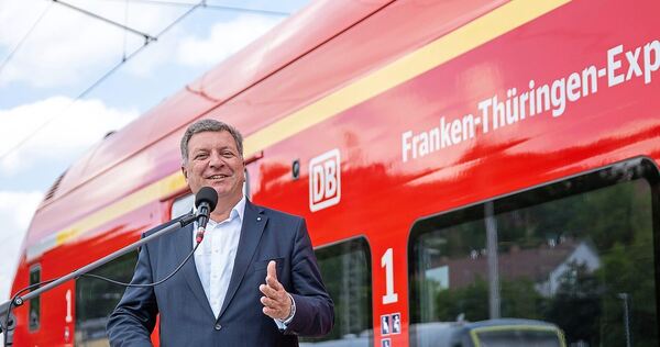 Christian Bernreiter (CSU), Verkehrsminister von Bayern, der derzeit auch der Verkehrsministerkonferenz vorsitzt. Christian Bernreiter (CSU), Verkehrsminister von Bayern, der derzeit auch der Verkehrsministerkonferenz vorsitzt.