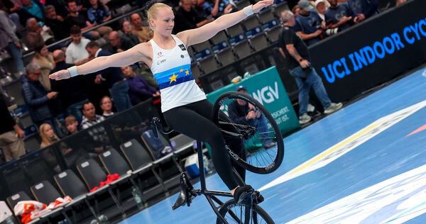 Lokalmatadorin und eine der Favoritinnen auf den Titel: Lara Füller – hier bei einer Einlage während der Halbzeit des Handball-Bundesligaspiels des TVB Stuttgart gegen die SG BBM Bietigheim.