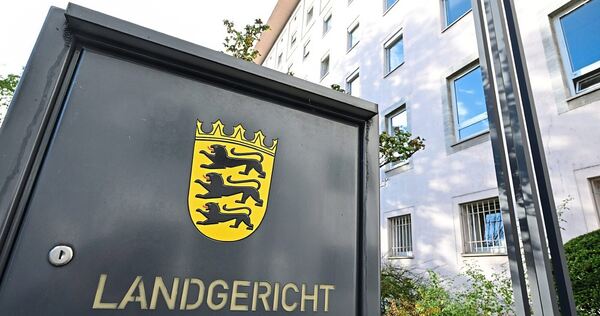 Der Prozess am Heilbronner Landgericht muss nach dem Tod eines Schöffen neu aufgerollt werden. Der Prozess am Heilbronner Landgericht muss nach dem Tod eines Schöffen neu aufgerollt werden.